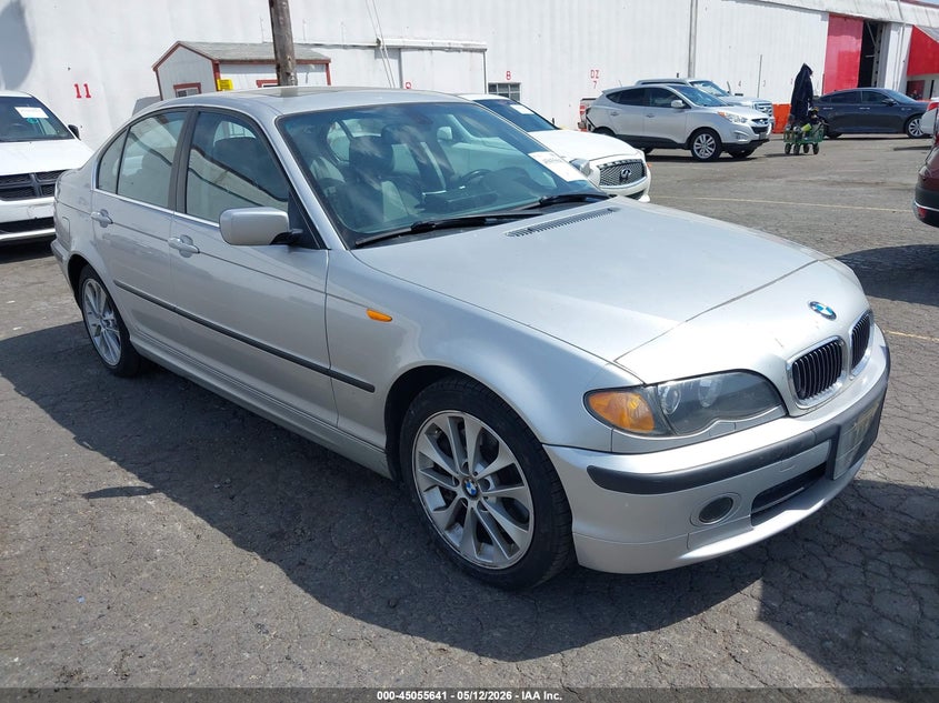 2005 BMW 3er VIN WBAEW534X5PN39964 IAAI salvage auction — LEFT FRONT, Salvage (Oregon), sold $725 on 2026-07-09 (photo 1)