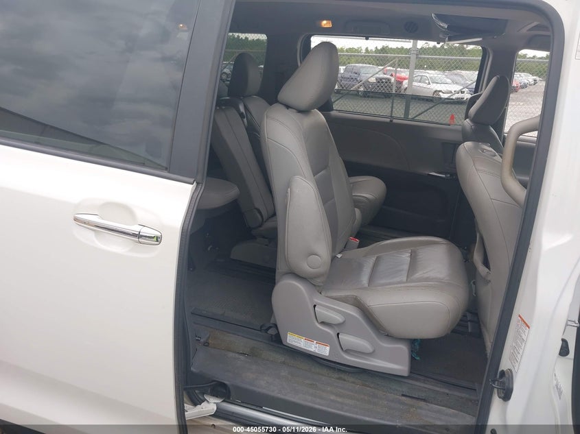 2017 Toyota Sienna VIN 5TDYZ3DC8HS806806 IAAI salvage auction — RIGHT FRONT, Salvage (Mississippi), sold $2,500 on 2026-07-23 (photo 8)