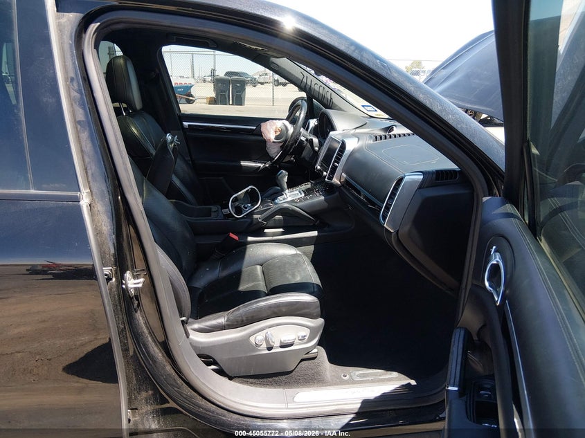 2017 Porsche Cayenne VIN WP1AB2A24HLA52959 IAAI salvage auction — FRONT END, Salvage (Texas), sold $3,250 on 2026-07-08 (photo 5)