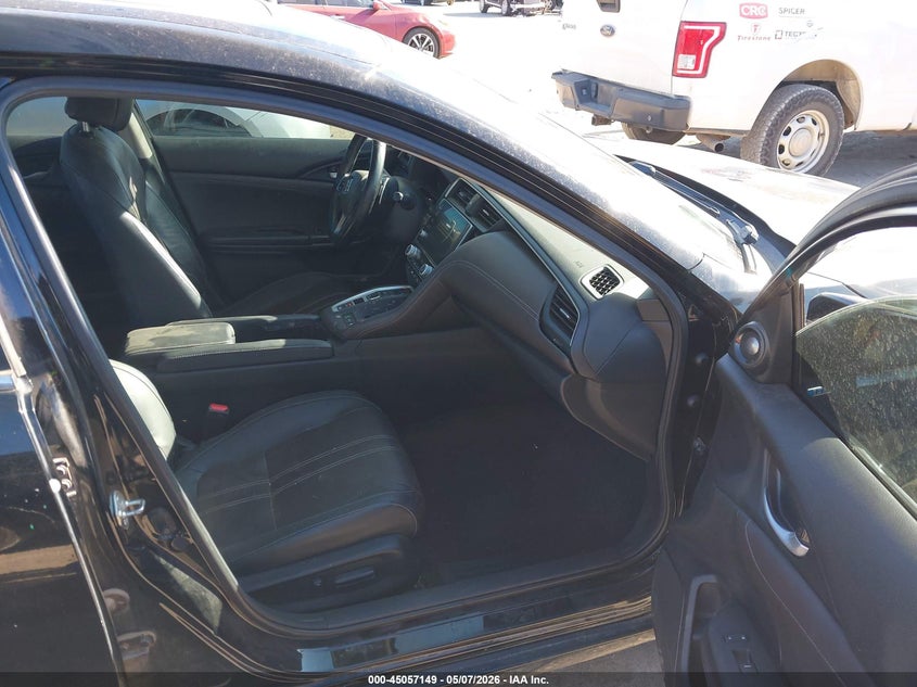 2019 Honda Insight VIN 19XZE4F96KE019667 IAAI salvage auction — HAIL, Clear (Oklahoma), sold $3,900 on 2026-07-08 (photo 5)