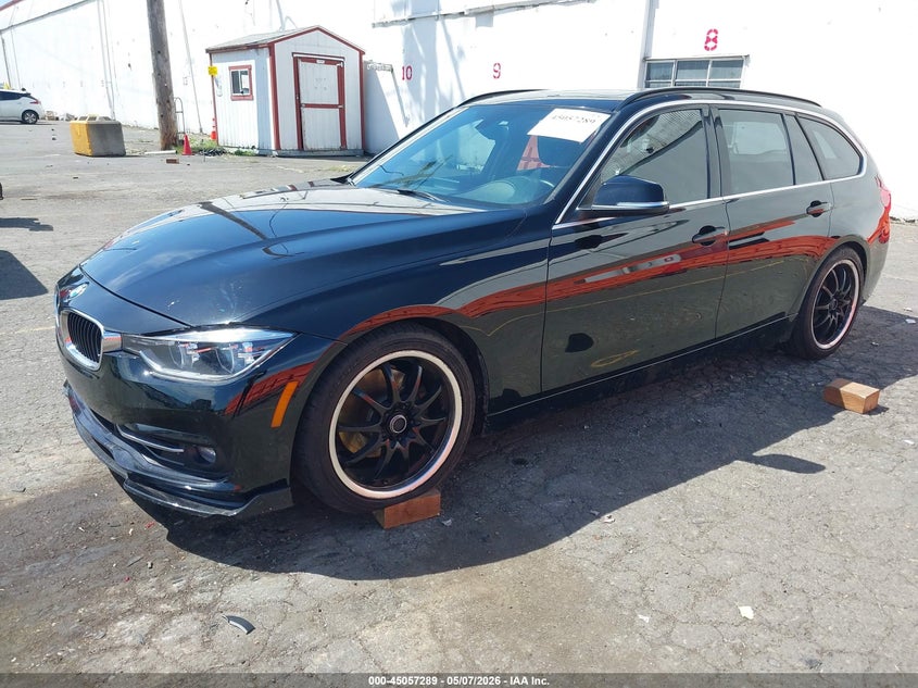 2018 BMW 3er VIN WBA8K3C52JA369487 IAAI salvage auction — LEFT SIDE, Rebuildable (Florida), sold $5,025 on 2026-07-30 (photo 2)