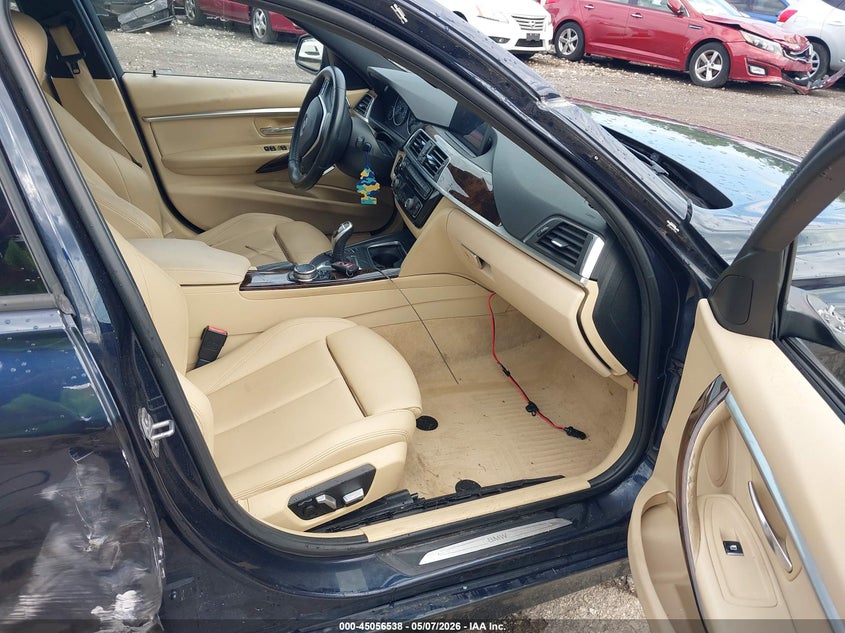2016 BMW 3er VIN WBA8E3G59GNU04027 IAAI salvage auction — RIGHT SIDE, Salvage (Pennsylvania), sold $925 on 2026-07-24 (photo 5)