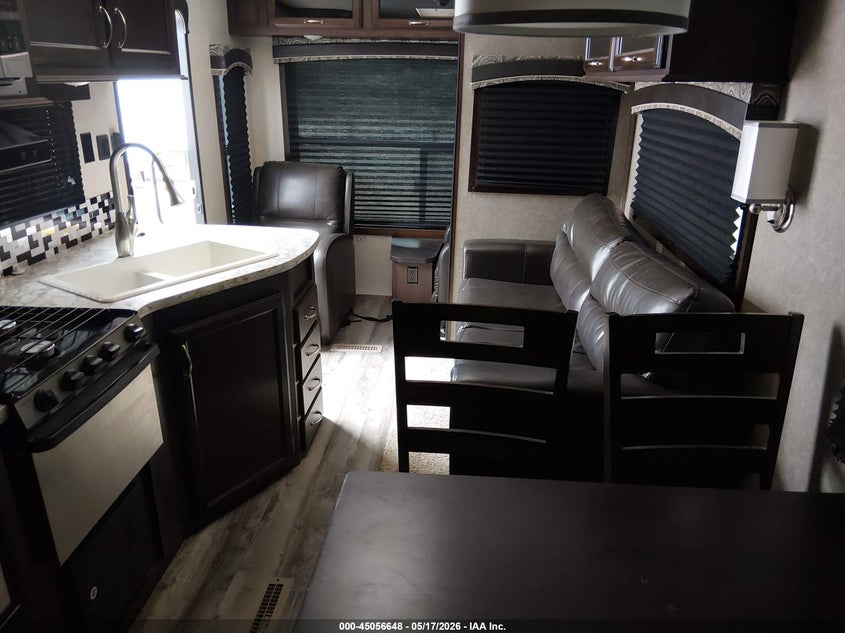 2018 Jayco Jay flight VIN 1UJBJ0BR8J1T70187 IAAI salvage auction — HAIL, Salvage (Missouri), sold $6,650 on 2026-07-07 (photo 5)