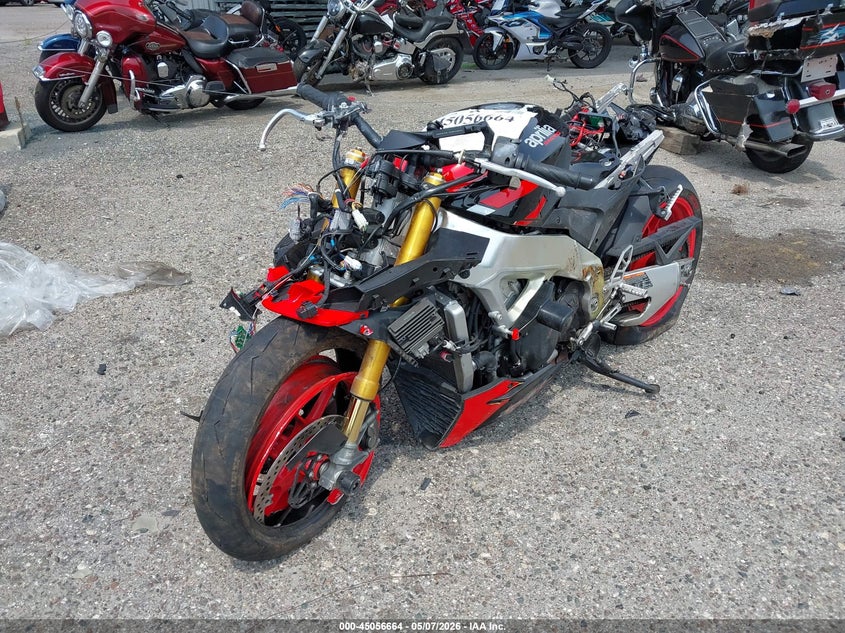 2021 Aprilia Tuono VIN ZD4KZUB05MS000089 IAAI salvage auction — FRONT & REAR, Rebuildable (Florida), sold $1,800 on 2026-07-22 (photo 2)