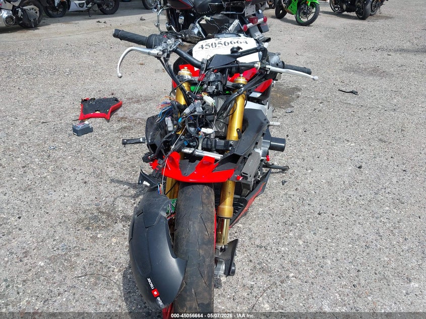 2021 Aprilia Tuono VIN ZD4KZUB05MS000089 IAAI salvage auction — FRONT & REAR, Rebuildable (Florida), sold $1,800 on 2026-07-22 (photo 5)