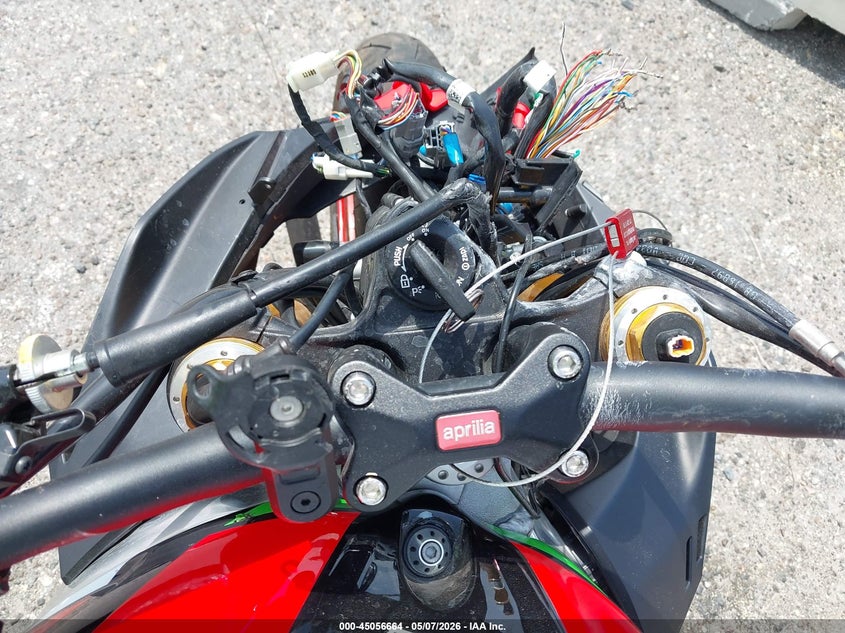 2021 Aprilia Tuono VIN ZD4KZUB05MS000089 IAAI salvage auction — FRONT & REAR, Rebuildable (Florida), sold $1,800 on 2026-07-22 (photo 7)
