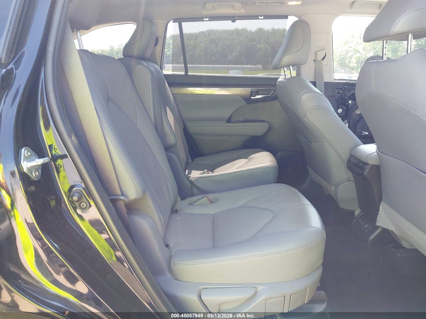 2021 Toyota Highlander VIN 5TDEBRCH9MS032616 IAAI salvage auction — FRONT END, Salvage Title, sold $18,150 on 2026-07-15 (photo 8)