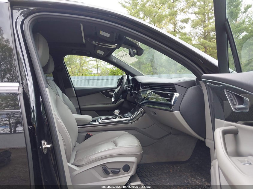 2020 Audi Q7 VIN WA1LJAF74LD007898 IAAI salvage auction — FRONT END, Salvage (New Jersey), sold $14,000 on 2026-08-02 (photo 5)
