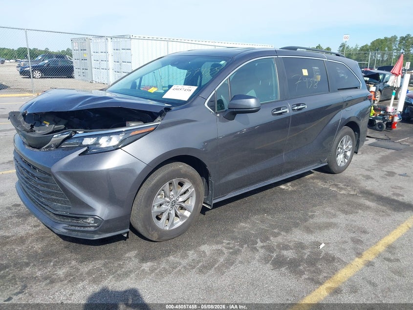 2025 Toyota Sienna VIN 5TDYRKEC1SS225583 IAAI salvage auction — FRONT & REAR, Salvage (Georgia), sold $18,050 on 2026-07-08 (photo 2)