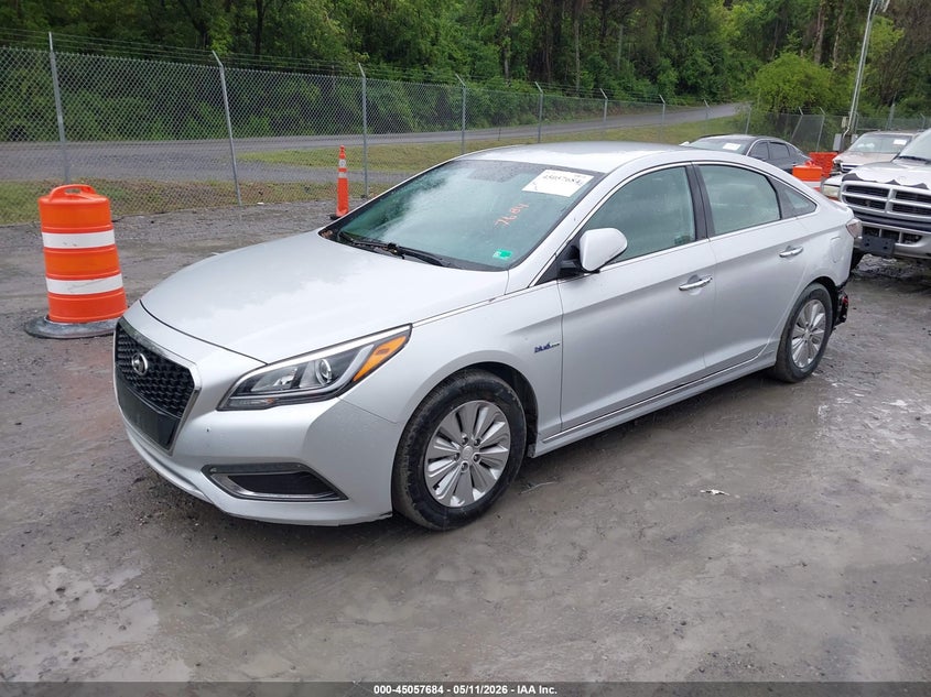 2016 Hyundai Sonata VIN KMHE24L14GA040514 IAAI salvage auction — REAR END, Salvage (Virginia), sold $650 on 2026-07-07 (photo 2)
