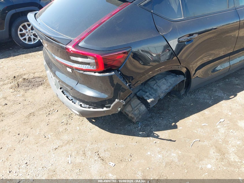2023 Volvo C40 VIN YV4ED3GMXP2066152 IAAI salvage auction — FRONT & REAR, Salvage (Ohio), sold $10,500 on 2026-07-09 (photo 6)