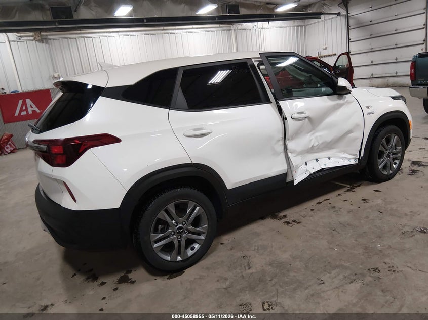 2022 Kia Seltos VIN KNDEPCAAXN7280874 IAAI salvage auction — RIGHT SIDE, Salvage (Iowa), sold $50 on 2026-07-21 (photo 4)