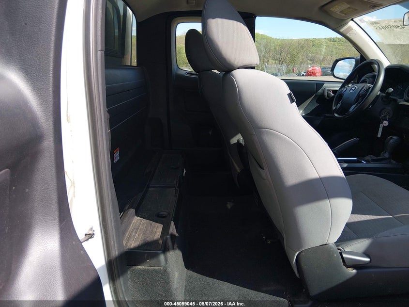 2018 Toyota Tacoma VIN 5TFRX5GN0JX111562 IAAI salvage auction — NORMAL WEAR, Salvage (Texas), sold $4,650 on 2026-07-23 (photo 8)
