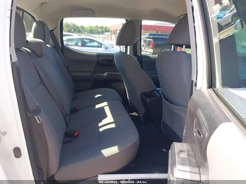2018 Toyota Tacoma VIN 5TFAX5GN9JX122475 IAAI salvage auction — SIDE, Salvage Title, sold $8,200 on 2026-07-09 (photo 8)