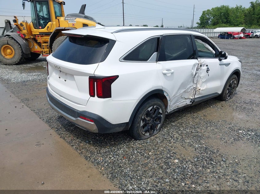 2024 Kia Sorento VIN 5XYRL4JC8RG285469 IAAI salvage auction — SIDE, Salvage (Georgia), sold $10,300 on 2026-07-13 (photo 4)
