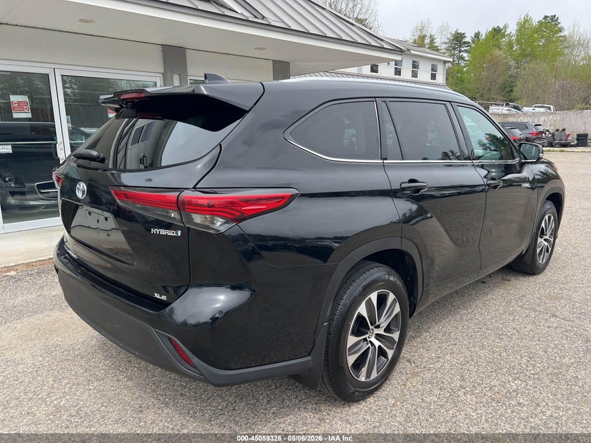 2021 Toyota Highlander hybrid VIN 5TDGBRCH4MS034038 IAAI salvage auction — NORMAL WEAR, Clear (New York), sold $15,100 on 2026-07-08 (photo 4)