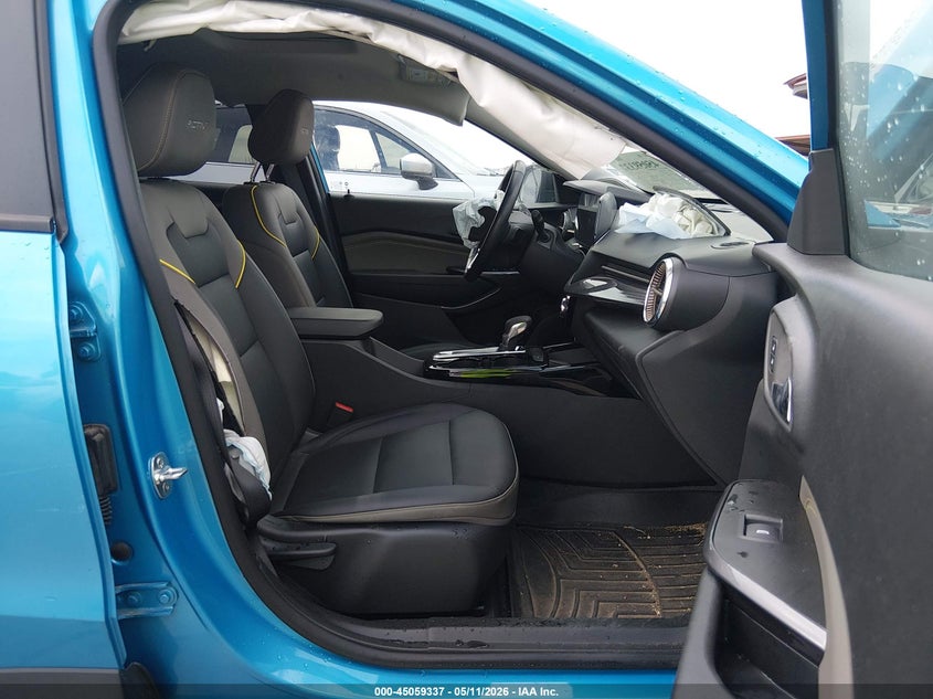 2025 Chevrolet Trax VIN KL77LKEP6SC135439 IAAI salvage auction — RIGHT SIDE, Original (Texas), sold $2,800 on 2026-07-28 (photo 5)