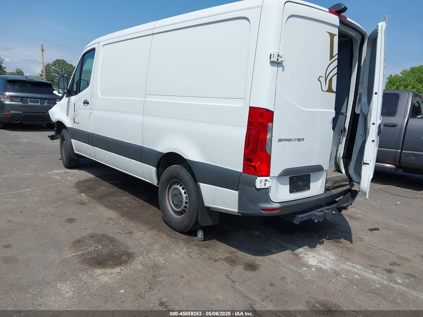 2024 Mercedes-benz Sprinter VIN W1Y4KBHY4RT174257 IAAI salvage auction — FRONT & REAR, Clear (Georgia), sold $475 on 2026-07-29 (photo 3)