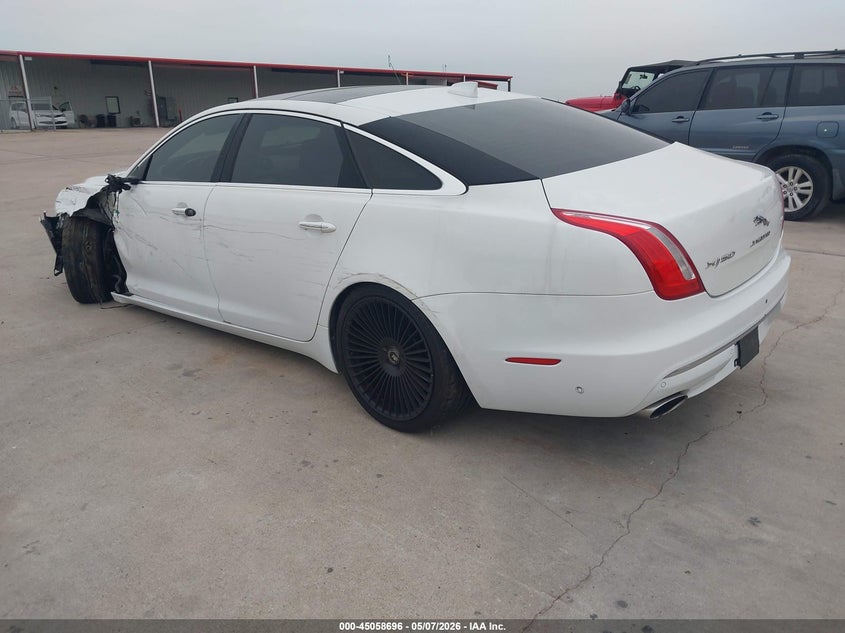 2019 Jaguar Xj VIN SAJWA2G7XK8W21645 IAAI salvage auction — LEFT FRONT, Original (Texas), sold $6,800 on 2026-07-09 (photo 3)