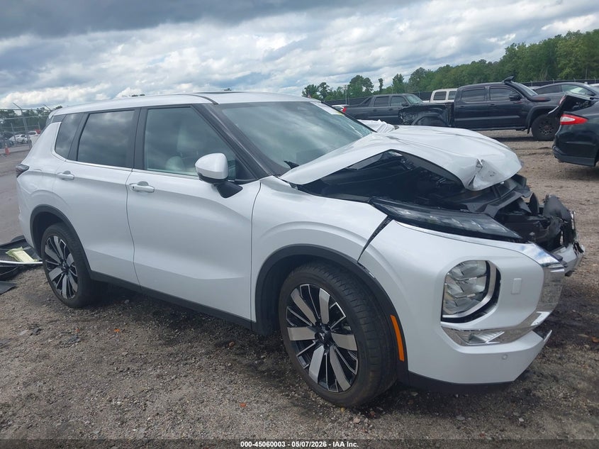 2025 Mitsubishi Outlander VIN JA4J4VA8XSZ022090 IAAI salvage auction — FRONT END, Salvage (South Carolina), sold $4,650 on 2026-07-15 (photo 1)