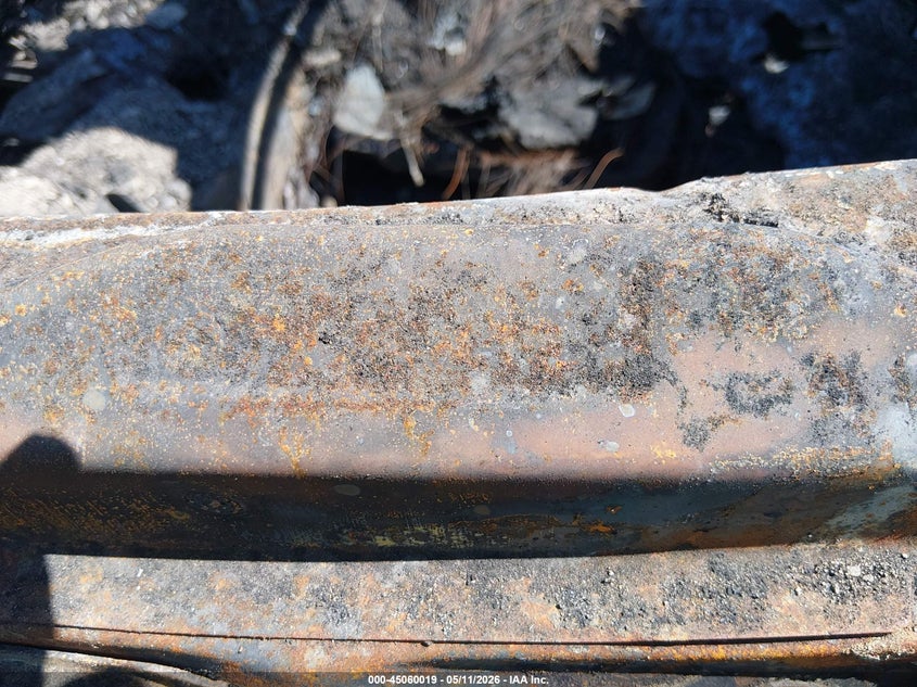 2014 Mercedes-benz C-klasse VIN WDDGF8AB3ER302631 IAAI salvage auction — TOTAL BURN, Junk (Missouri), sold $75 on 2026-07-15 (photo 9)