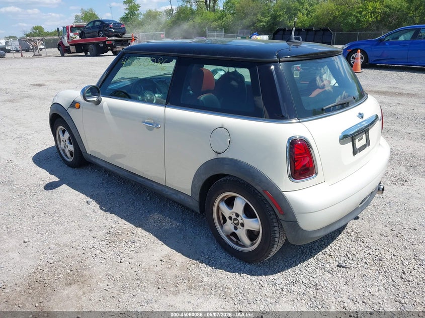 2008 Mini Cooper VIN WMWMF33508TU65409 IAAI salvage auction — NORMAL WEAR, Original (Ohio), sold $300 on 2026-07-14 (photo 3)