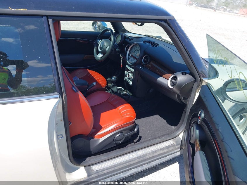 2008 Mini Cooper VIN WMWMF33508TU65409 IAAI salvage auction — NORMAL WEAR, Original (Ohio), sold $300 on 2026-07-14 (photo 5)