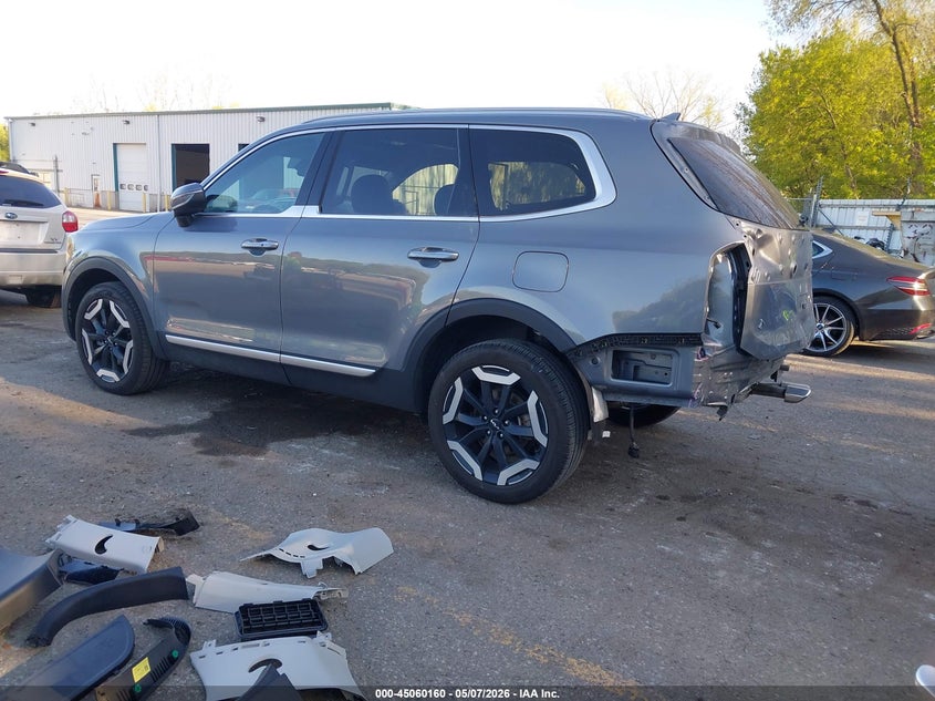 2025 Kia Telluride VIN 5XYP6DGC4SG655229 IAAI salvage auction — REAR END, Clear (Michigan), sold $16,500 on 2026-07-13 (photo 3)