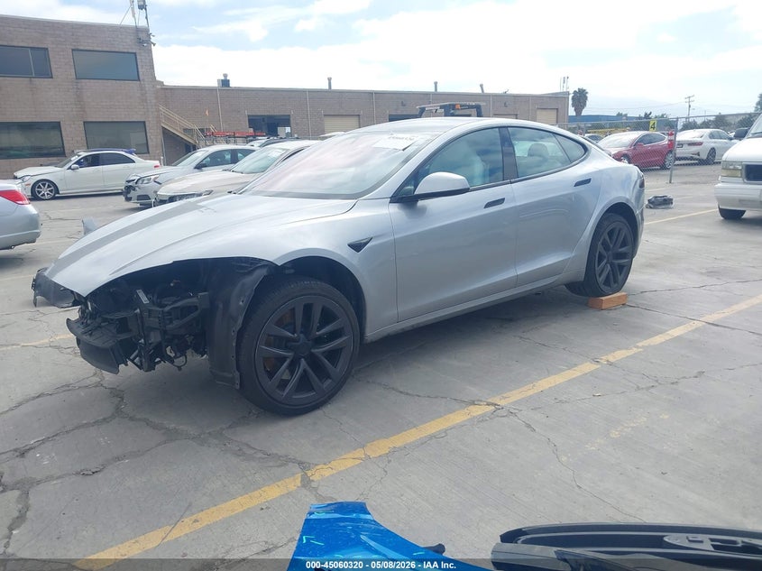 2024 Tesla Model s VIN 5YJSA1E53RF545219 IAAI salvage auction — RIGHT FRONT, Wait Title, sold $20,075 on 2026-08-31 (photo 2)
