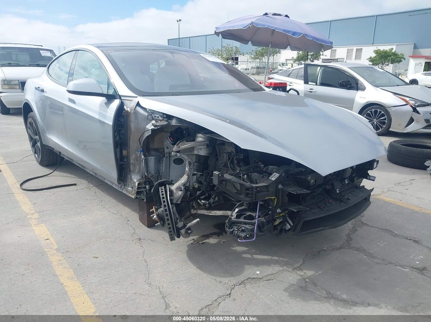 2024 Tesla Model s VIN 5YJSA1E53RF545219 IAAI salvage auction — RIGHT FRONT, Wait Title, sold $20,075 on 2026-08-31 (photo 6)