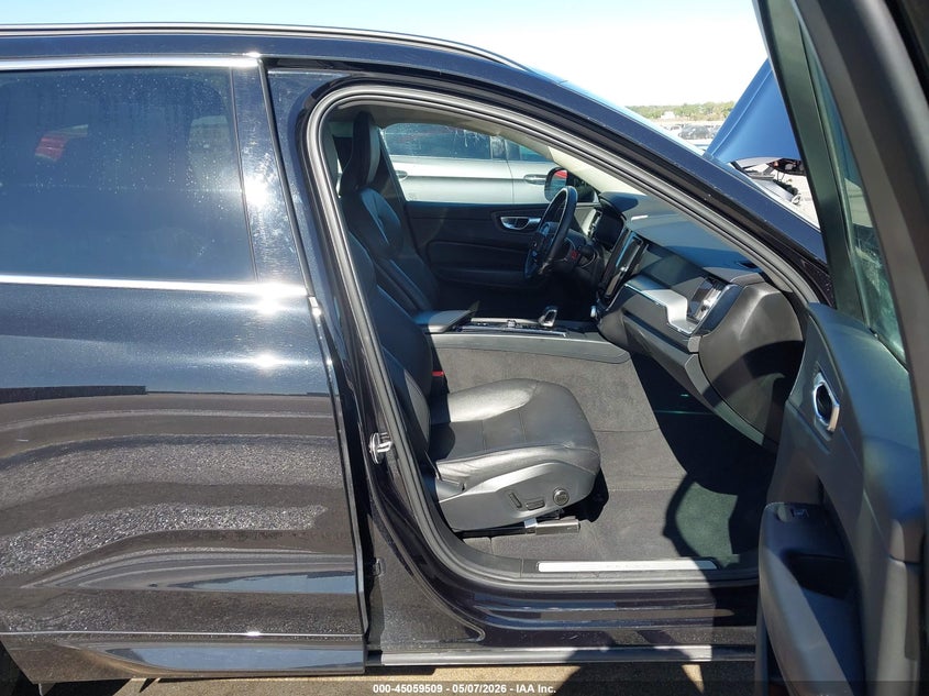 2023 Volvo Xc60 VIN YV4L12RK5P1379511 IAAI salvage auction — LEFT SIDE, Salvage Title, sold $9,600 on 2026-08-13 (photo 5)