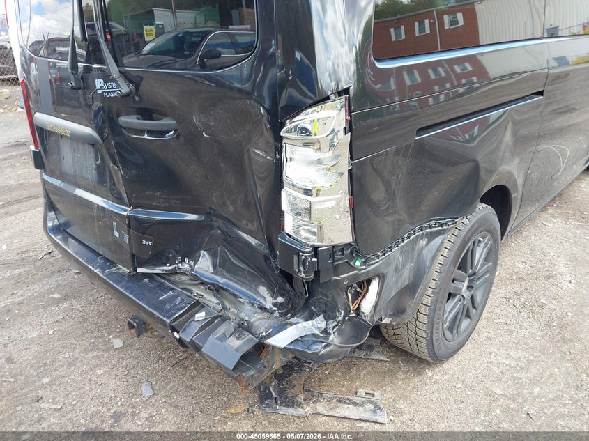 2017 Mercedes-benz Metris VIN WDAPG2EE8H3324983 IAAI salvage auction — REAR END, Salvage (Massachusetts), sold $4,250 on 2026-07-21 (photo 5)
