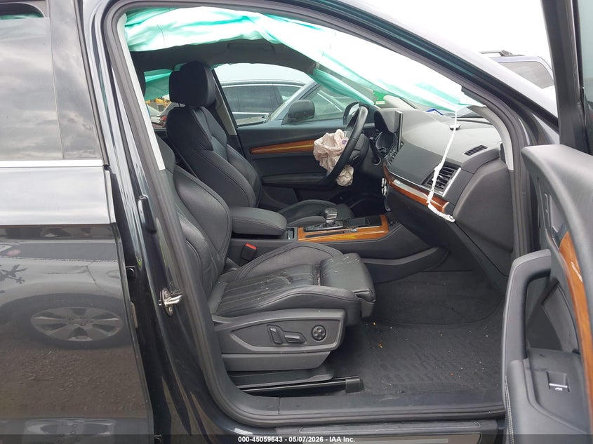 2021 Audi Q5 VIN WA1BAAFY0M2132320 IAAI salvage auction — RIGHT FRONT, Salvage (Texas), sold $5,250 on 2026-07-21 (photo 5)