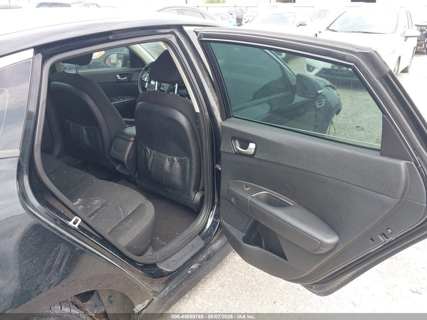 2018 Kia Optima VIN 5XXGT4L39JG269231 IAAI salvage auction — FRONT & REAR, Original (Texas), sold $600 on 2026-07-15 (photo 8)