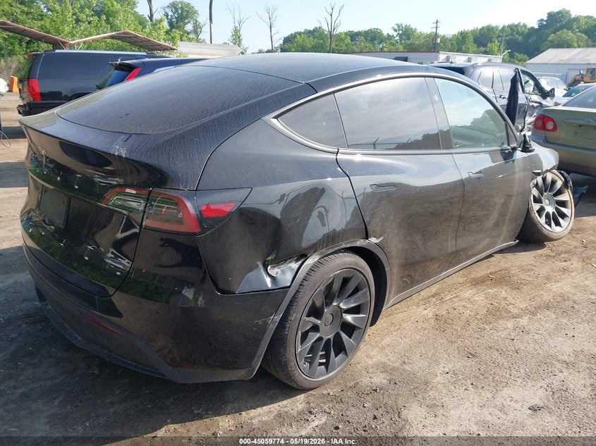 2025 Tesla Model y VIN 7SAYGDED9SA360230 IAAI salvage auction — RIGHT FRONT, Clear (Maryland), sold $10,300 on 2026-07-21 (photo 4)