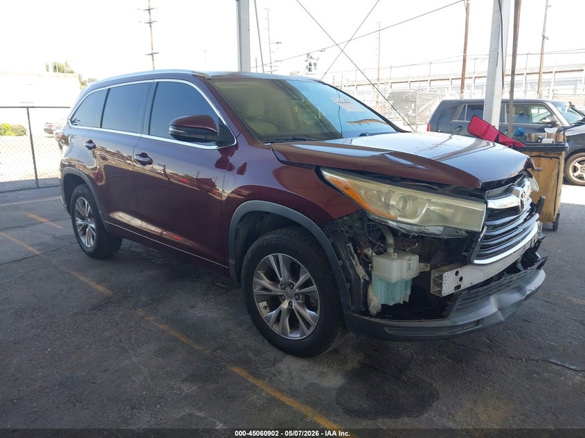 2015 Toyota Highlander VIN 5TDKKRFH6FS083895 IAAI salvage auction — FRONT END, Salvage (California), sold $7,200 on 2026-07-21 (photo 1)