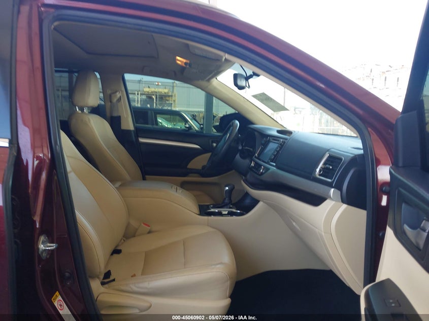 2015 Toyota Highlander VIN 5TDKKRFH6FS083895 IAAI salvage auction — FRONT END, Salvage (California), sold $7,200 on 2026-07-21 (photo 5)