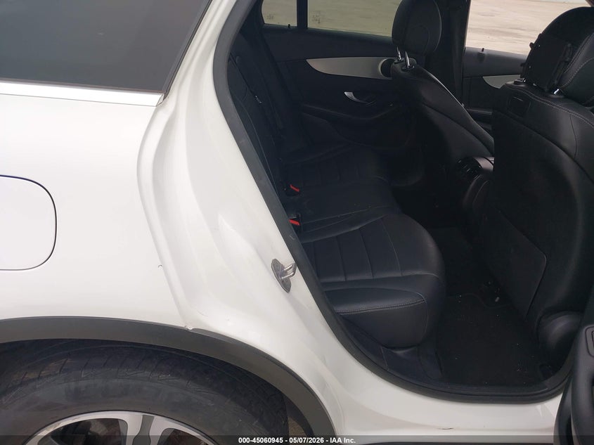 2019 Mercedes-benz Glc VIN WDC0G4JB9KV187547 IAAI salvage auction — UNDERCARRIAGE, Original (Texas), sold $7,300 on 2026-07-17 (photo 8)