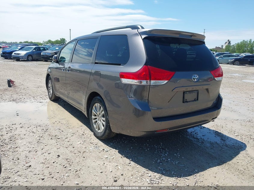 2014 Toyota Sienna VIN 5TDYK3DCXES507849 IAAI salvage auction — NORMAL WEAR, Original (Ohio), sold $3,525 on 2026-07-08 (photo 3)