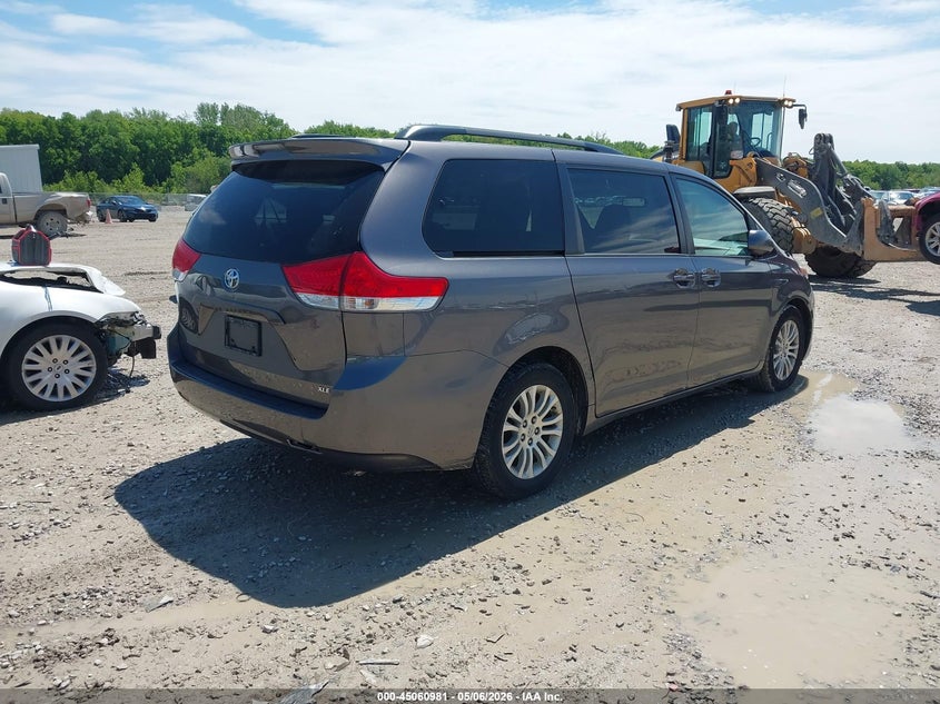 2014 Toyota Sienna VIN 5TDYK3DCXES507849 IAAI salvage auction — NORMAL WEAR, Original (Ohio), sold $3,525 on 2026-07-08 (photo 4)