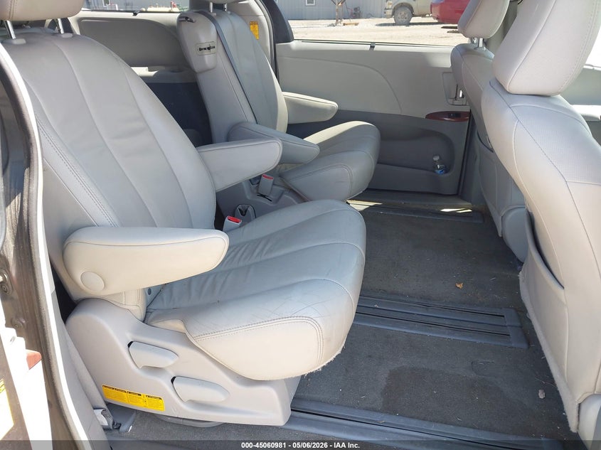 2014 Toyota Sienna VIN 5TDYK3DCXES507849 IAAI salvage auction — NORMAL WEAR, Original (Ohio), sold $3,525 on 2026-07-08 (photo 8)