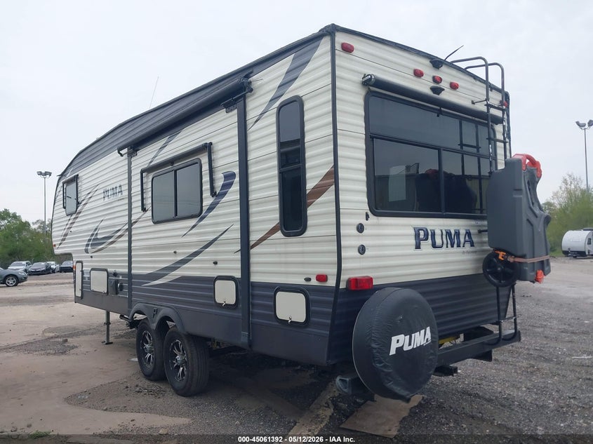 2017 Palomino Puma VIN 4X4FPUA24HP066285 IAAI salvage auction — Unknown, Clear (Indiana), sold $1,250 on 2026-07-28 (photo 3)