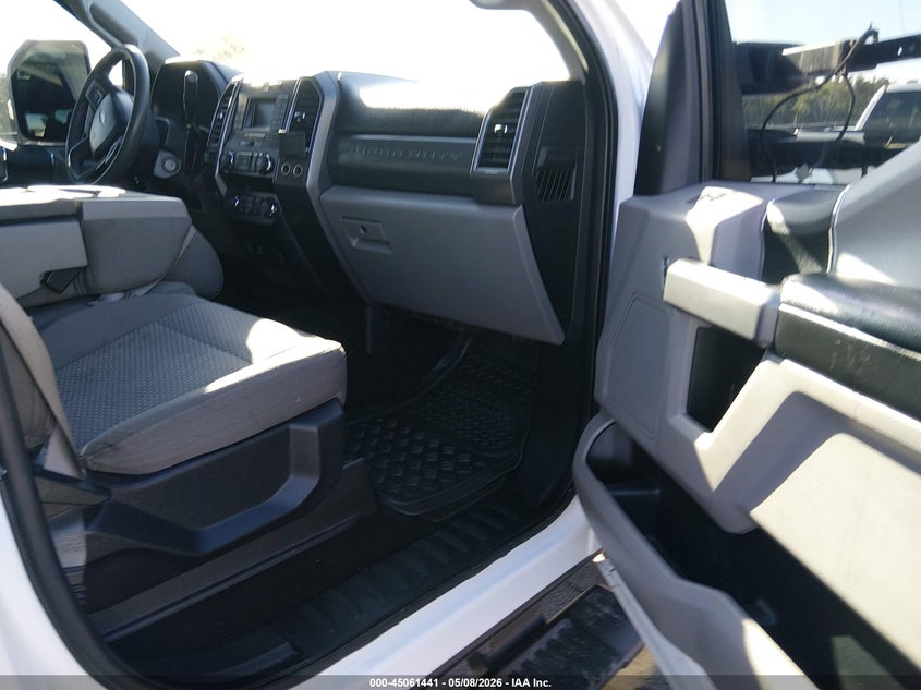 2019 Ford F250 VIN 1FT7W2BT0KEE35977 IAAI salvage auction — SIDE, Salvage Title, sold $4,450 on 2026-07-09 (photo 5)