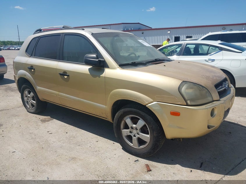 2005 Hyundai Tucson VIN KM8JM12B25U079504 IAAI salvage auction — NORMAL WEAR, Clear (Missouri), sold $275 on 2026-07-28 (photo 1)