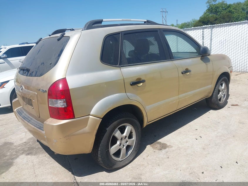 2005 Hyundai Tucson VIN KM8JM12B25U079504 IAAI salvage auction — NORMAL WEAR, Clear (Missouri), sold $275 on 2026-07-28 (photo 4)