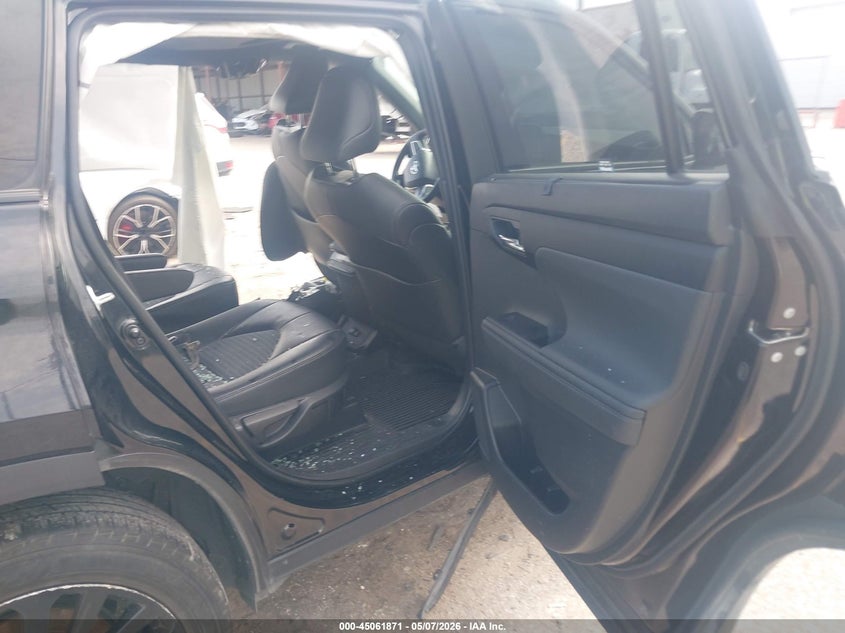 2023 Toyota Highlander VIN 5TDKDRAH2PS016875 IAAI salvage auction — SIDE, Salvage (Texas), sold $8,500 on 2026-07-31 (photo 8)