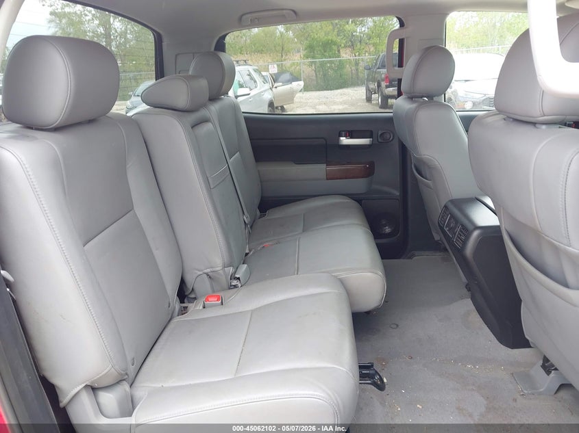 2010 Toyota Tundra VIN 5TFHW5F15AX157935 IAAI salvage auction — UNKNOWN, Salvage (Illinois), sold $5,250 on 2026-07-21 (photo 8)