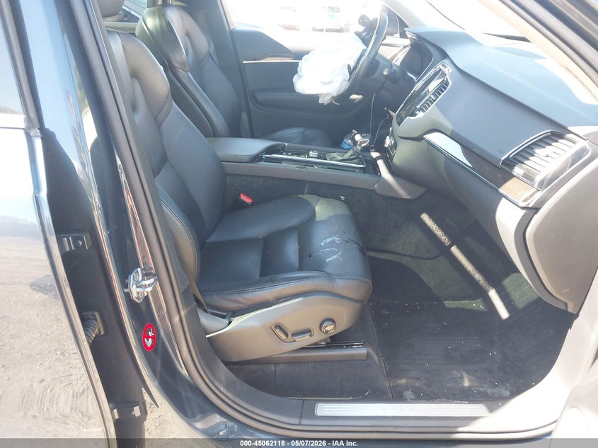 2018 Volvo Xc90 VIN YV4A22PK1J1332359 IAAI salvage auction — RIGHT FRONT, Salvage (Massachusetts), sold $2,450 on 2026-07-28 (photo 5)