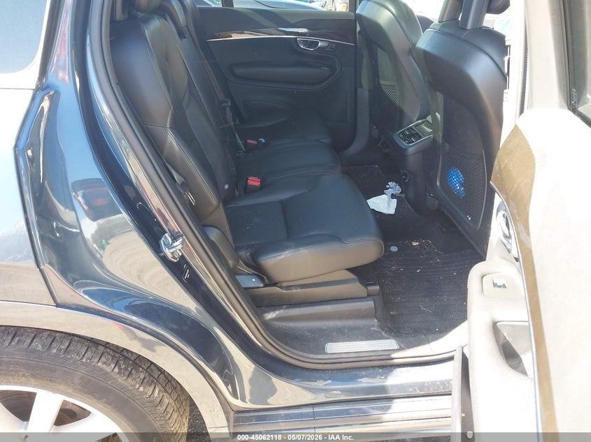 2018 Volvo Xc90 VIN YV4A22PK1J1332359 IAAI salvage auction — RIGHT FRONT, Salvage (Massachusetts), sold $2,450 on 2026-07-28 (photo 8)