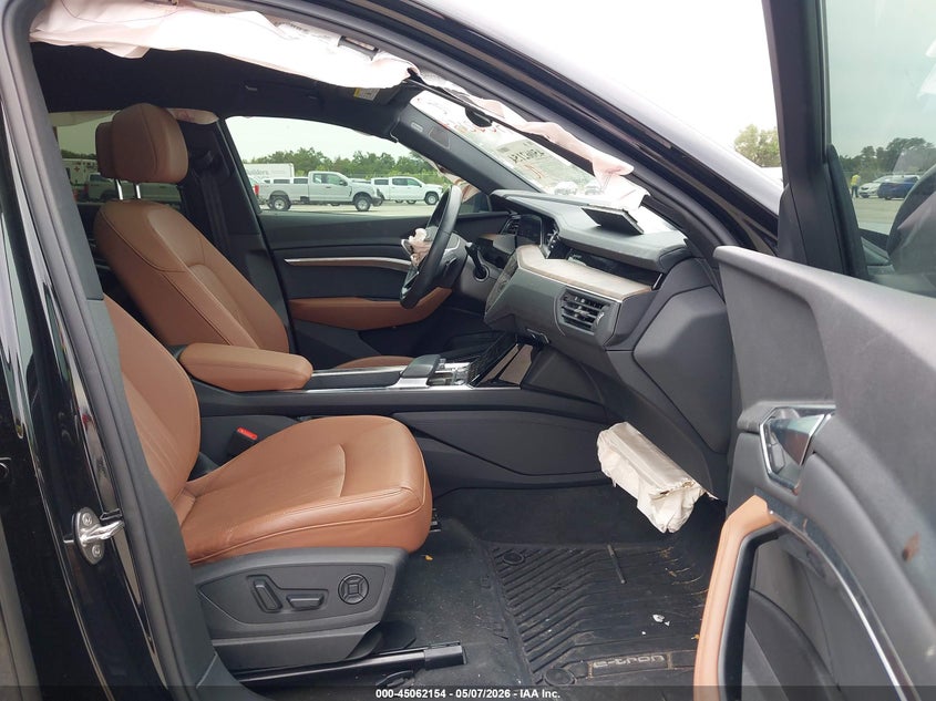 2022 Audi E-tron sportback VIN WA12AAGEXNB032358 IAAI salvage auction — FRONT END, Original (Texas), sold $14,300 on 2026-07-16 (photo 5)
